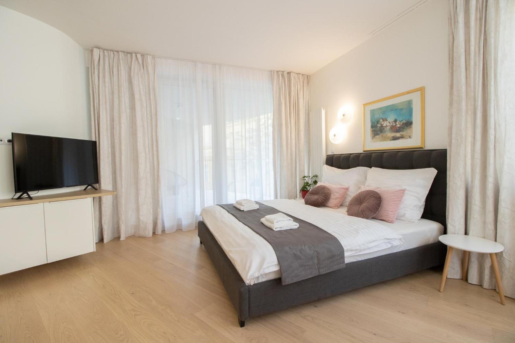 Krakovska Cr Apartments ปราก ภายนอก รูปภาพ